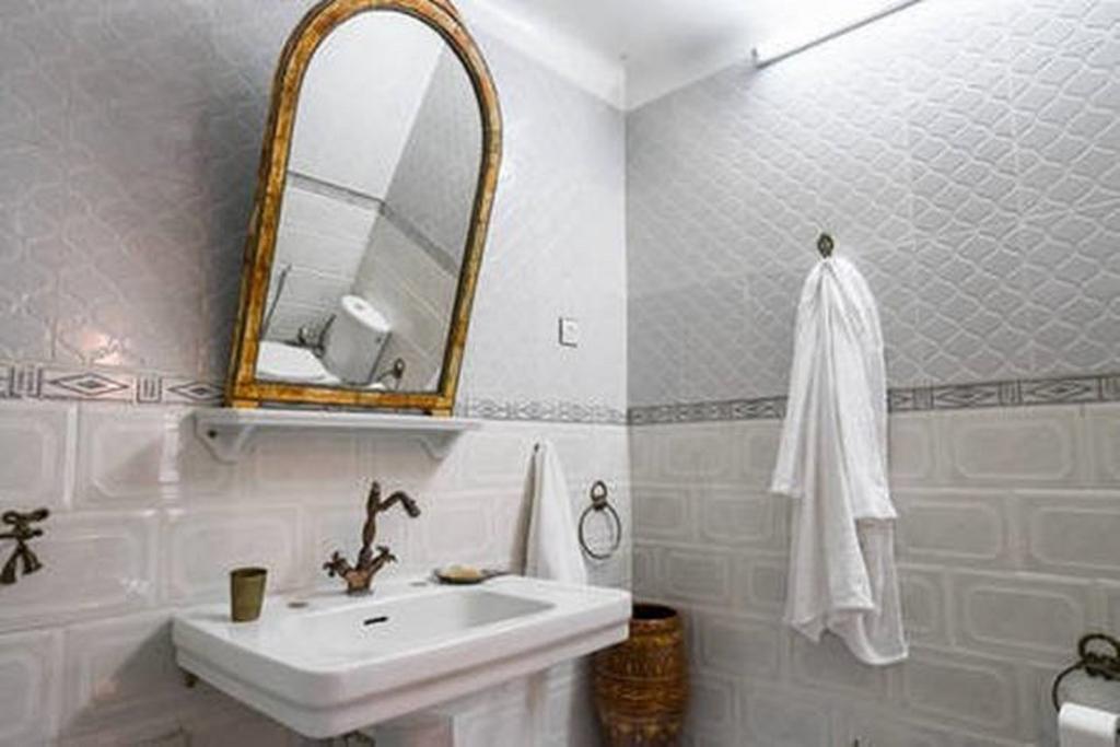 2 Bedroom Charming Apartment เฟส ภายนอก รูปภาพ